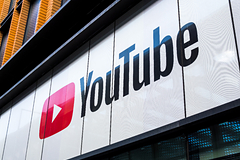 В Совфеде заявили о риске YouTube оказаться вне закона в России